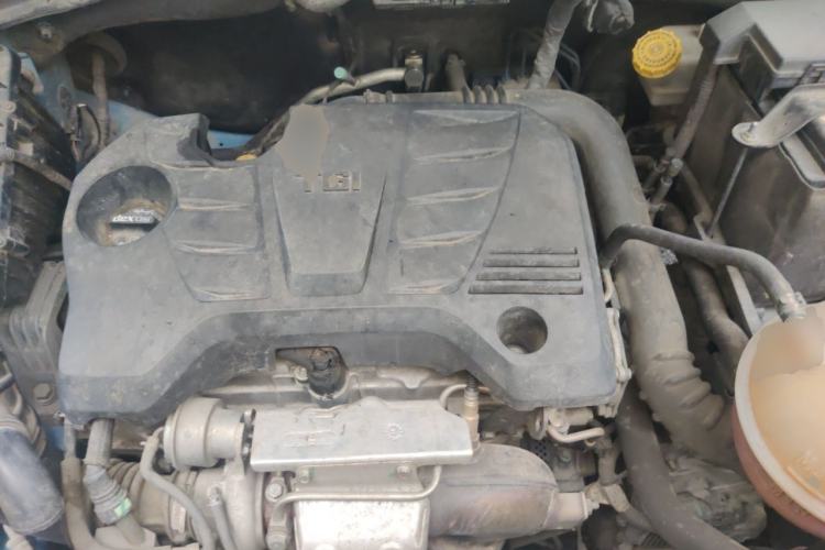 Used Roewe RX5 2017 20T Two-Wheel Drive Automatic Internet Elite Edition Engine Bay