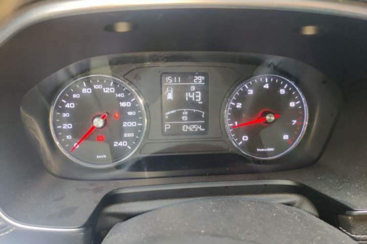 Used Roewe RX5 2017 20T Two-Wheel Drive Automatic Internet Elite Edition Instrument Cluster