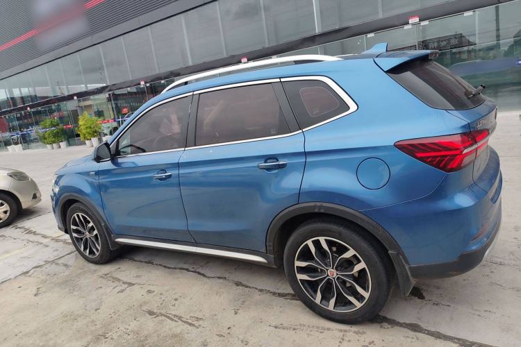 Used Roewe RX5 2017 20T Two-Wheel Drive Automatic Internet Elite Edition Left Side