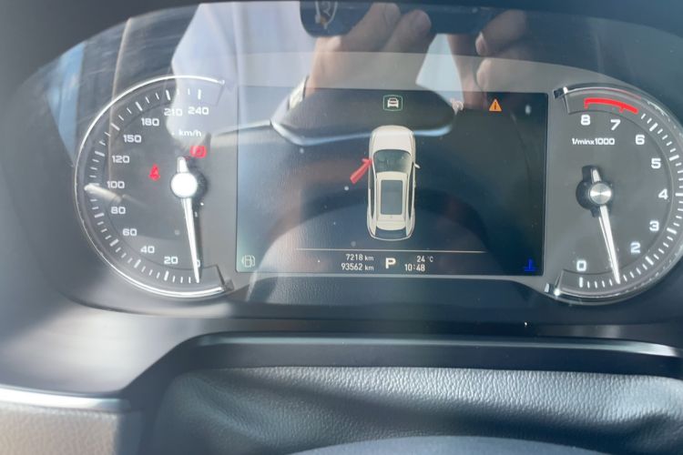 Used Roewe RX5 2017 20T Two-Wheel Drive Automatic Internet Elite Edition Odometer Close Up