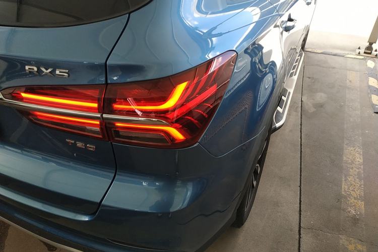 Used Roewe RX5 2017 20T Two-Wheel Drive Automatic Internet Elite Edition Right Rear Taillight