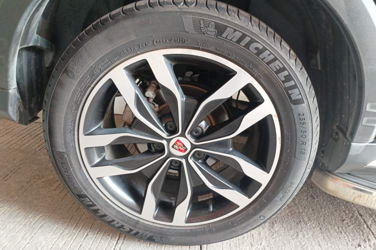 Used Roewe RX5 2017 20T Two-Wheel Drive Automatic Internet Elite Edition Exterior 4