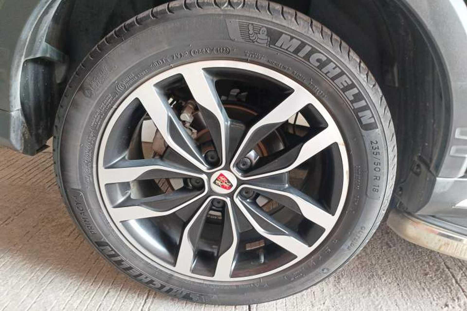 Used Roewe RX5 2017 20T Two-Wheel Drive Automatic Internet Elite Edition Exterior 4