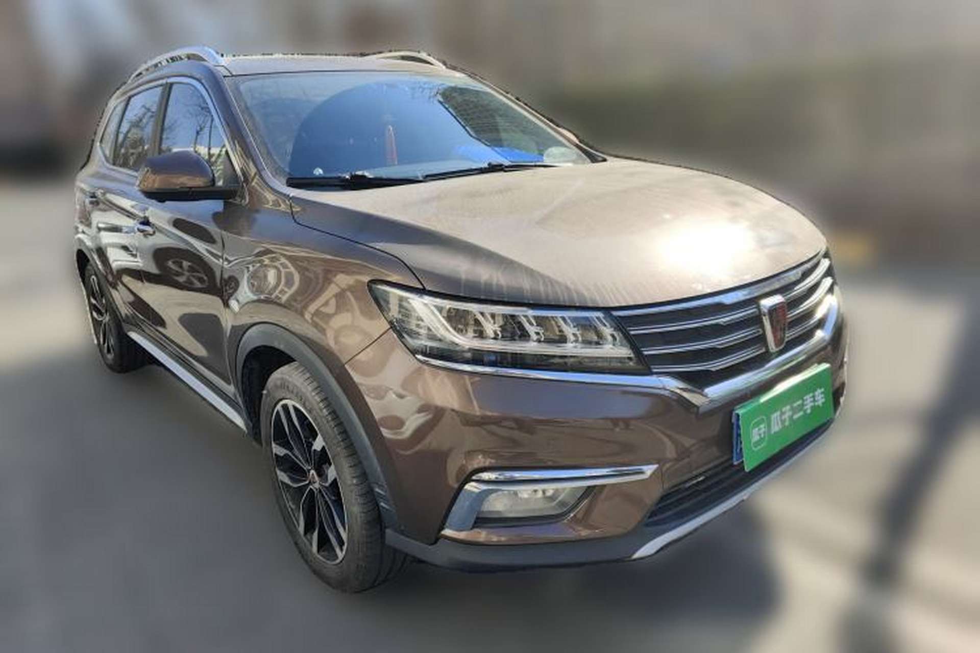 Used Roewe RX5 2017 20T Two-Wheel Drive Automatic Internet Elite Edition Front Right 45 Deg