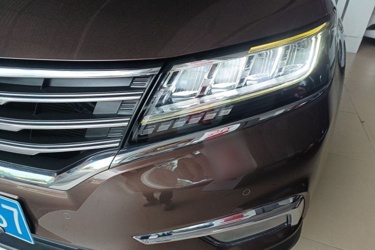 Used Roewe RX5 2017 20T Two-Wheel Drive Automatic Internet Elite Edition Left Front Headlight