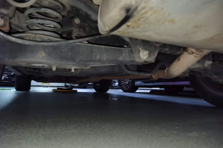 Used Roewe RX5 2017 20T Two-Wheel Drive Automatic Internet Elite Edition Chassis Rear Left