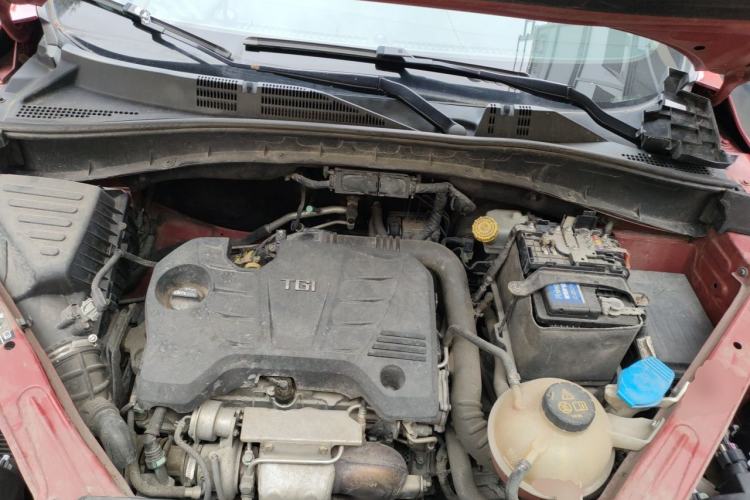 Used Roewe RX5 2017 20T Two-Wheel Drive Automatic Internet Elite Edition Engine Bay