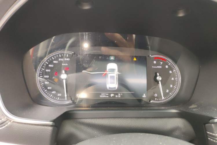 Used Roewe RX5 2017 20T Two-Wheel Drive Automatic Internet Elite Edition Instrument Cluster