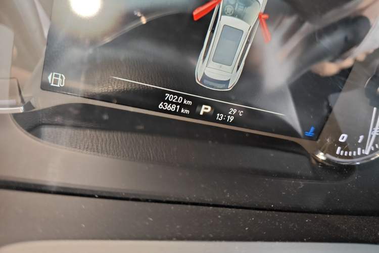 Used Roewe RX5 2017 20T Two-Wheel Drive Automatic Internet Elite Edition Odometer Close Up