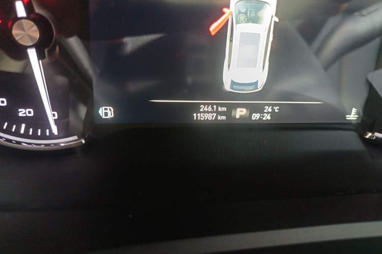 Used Roewe RX5 2017 20T Two-Wheel Drive Automatic Internet Elite Edition Odometer Close Up