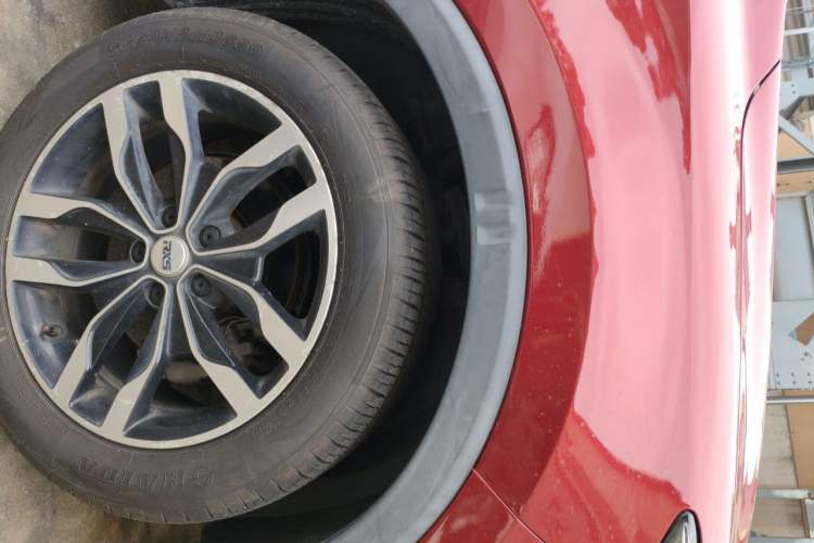 Used Roewe RX5 2017 20T Two-Wheel Drive Automatic Internet Elite Edition Right Front Wheel Hub
