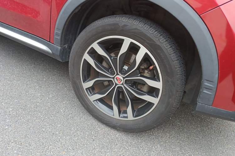 Used Roewe RX5 2017 20T Two-Wheel Drive Automatic Internet Elite Edition Right Front Wheel Hub