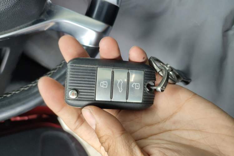 Used Roewe RX5 2017 20T Two-Wheel Drive Automatic Internet Elite Edition Vehicle Key