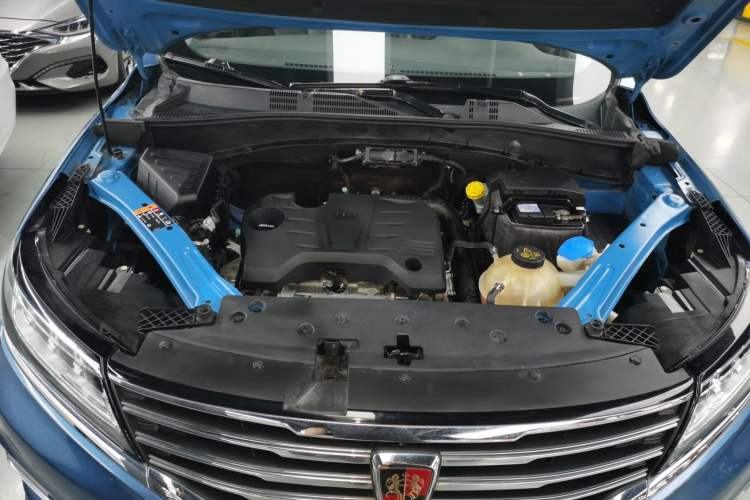 Used Roewe RX5 2017 20T Two-Wheel Drive Automatic Internet Elite Edition Engine Bay