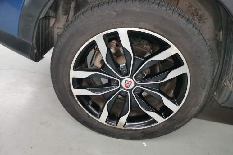 Used Roewe RX5 2017 20T Two-Wheel Drive Automatic Internet Elite Edition Exterior 2