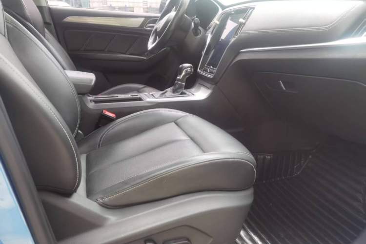 Used Roewe RX5 2017 20T Two-Wheel Drive Automatic Internet Elite Edition Interior 7
