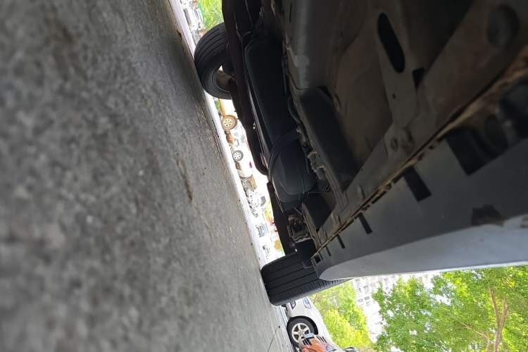 Used Roewe RX5 2017 20T Two-Wheel Drive Automatic Internet Elite Edition Chassis Front Left