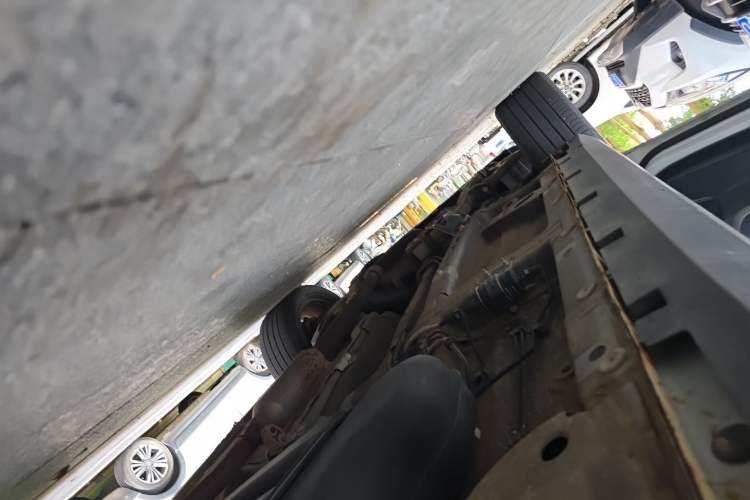 Used Roewe RX5 2017 20T Two-Wheel Drive Automatic Internet Elite Edition Chassis Rear Left