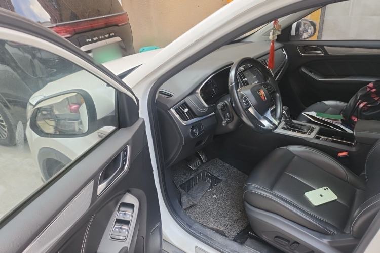 Used Roewe RX5 2017 20T Two-Wheel Drive Automatic Internet Elite Edition Driver Seat