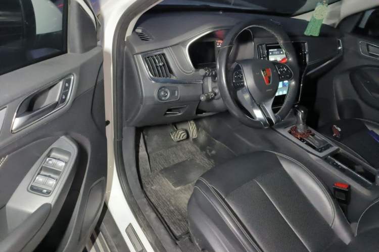 Used Roewe RX5 2017 20T Two-Wheel Drive Automatic Internet Elite Edition Driver Seat