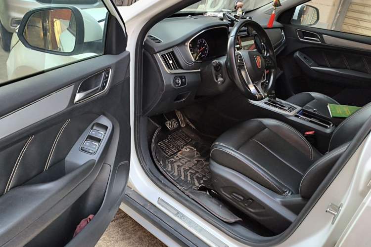 Used Roewe RX5 2017 20T Two-Wheel Drive Automatic Internet Elite Edition Driver Seat