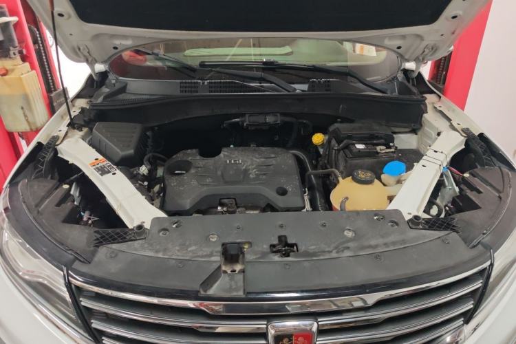 Used Roewe RX5 2017 20T Two-Wheel Drive Automatic Internet Elite Edition Engine Bay