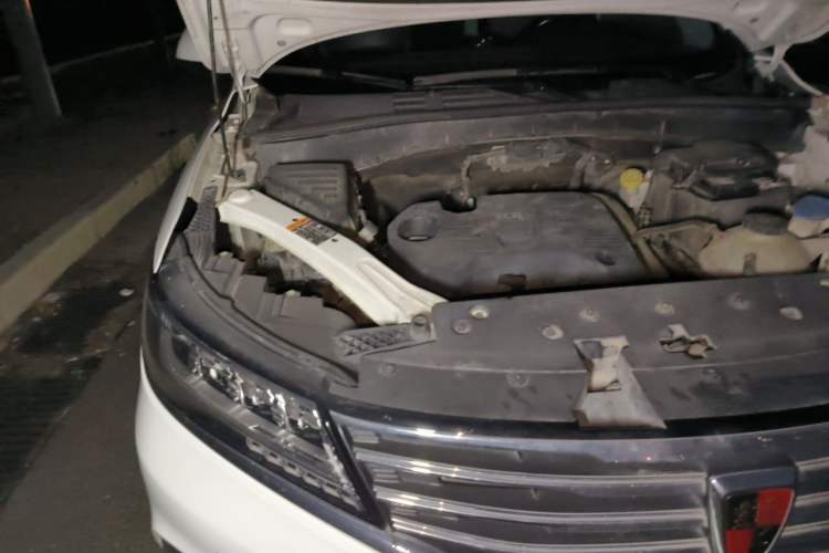 Used Roewe RX5 2017 20T Two-Wheel Drive Automatic Internet Elite Edition Engine Bay Right
