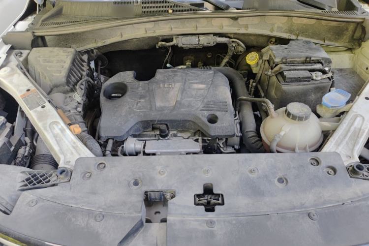 Used Roewe RX5 2017 20T Two-Wheel Drive Automatic Internet Elite Edition Engine Bay