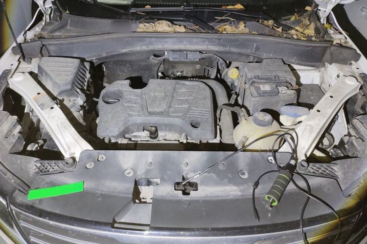 Used Roewe RX5 2017 20T Two-Wheel Drive Automatic Internet Elite Edition Engine Bay