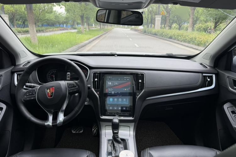 Used Roewe RX5 2017 20T Two-Wheel Drive Automatic Internet Elite Edition Exterior 3
