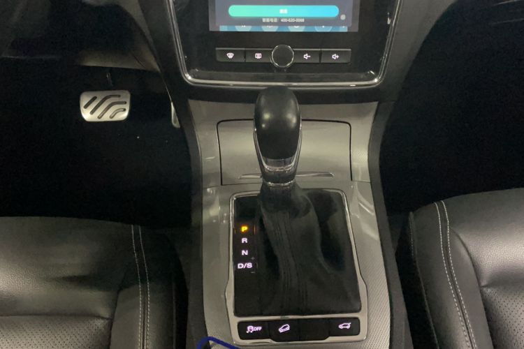 Used Roewe RX5 2017 20T Two-Wheel Drive Automatic Internet Elite Edition Gear Lever