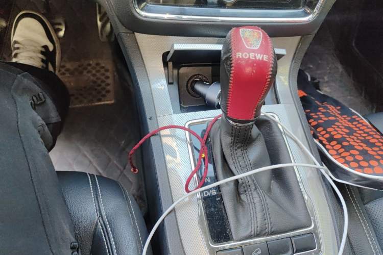 Used Roewe RX5 2017 20T Two-Wheel Drive Automatic Internet Elite Edition Gear Lever