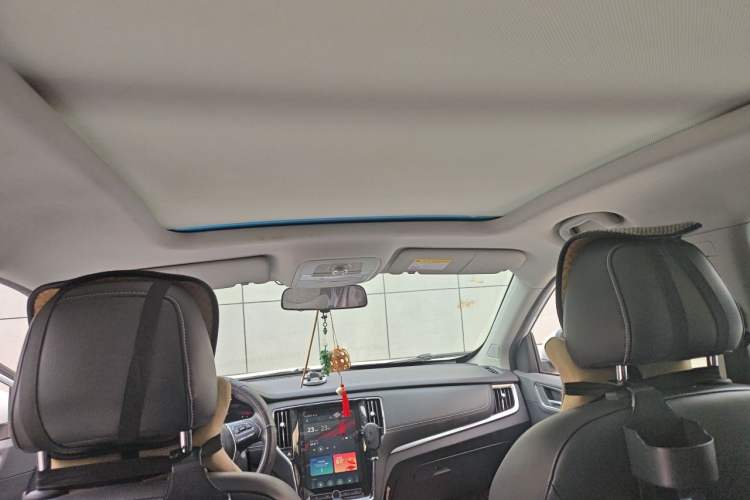 Used Roewe RX5 2017 20T Two-Wheel Drive Automatic Internet Elite Edition Headliner