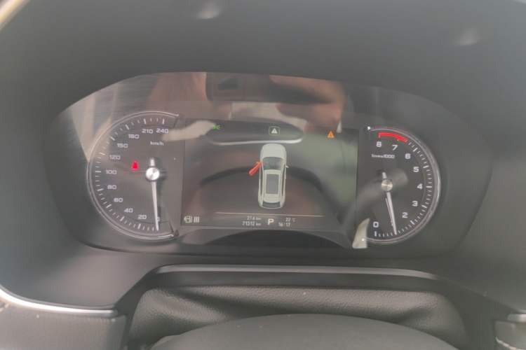 Used Roewe RX5 2017 20T Two-Wheel Drive Automatic Internet Elite Edition Instrument Cluster