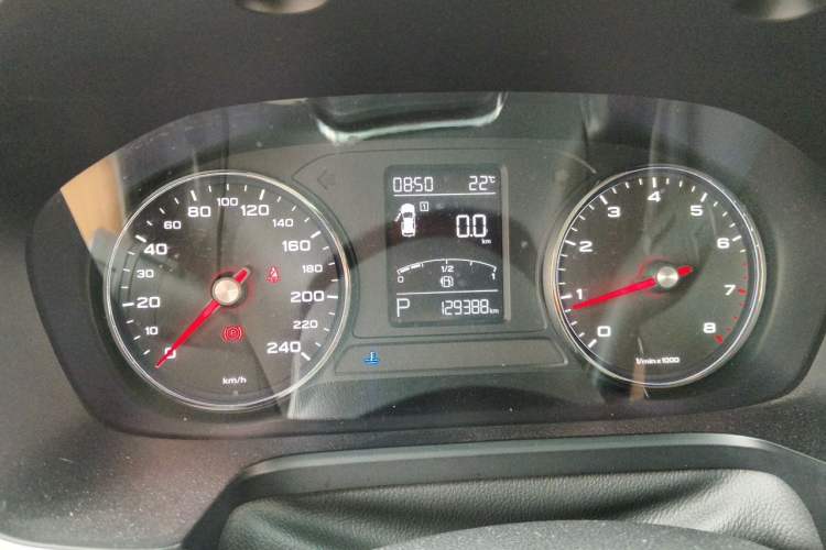 Used Roewe RX5 2017 20T Two-Wheel Drive Automatic Internet Elite Edition Instrument Cluster