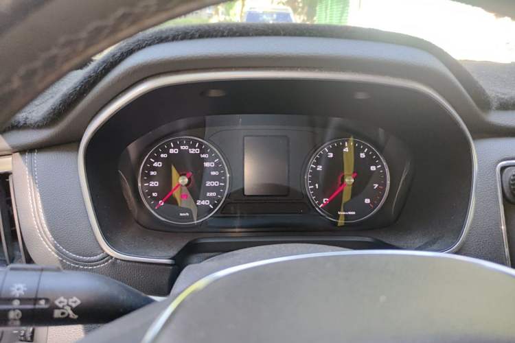 Used Roewe RX5 2017 20T Two-Wheel Drive Automatic Internet Elite Edition Instrument Cluster