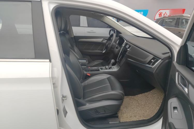 Used Roewe RX5 2017 20T Two-Wheel Drive Automatic Internet Elite Edition Right Front Seat