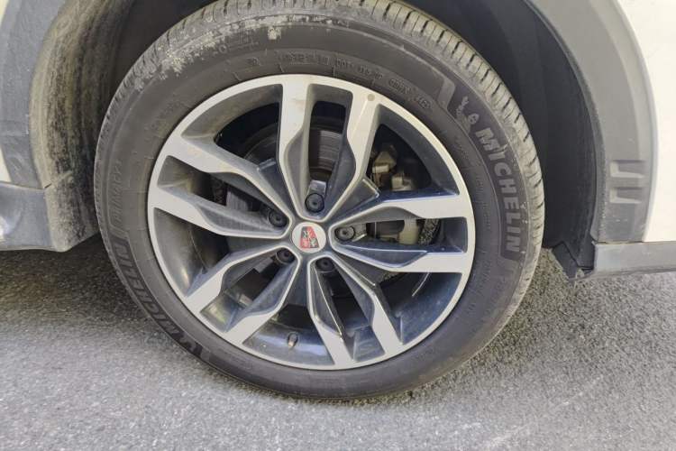 Used Roewe RX5 2017 20T Two-Wheel Drive Automatic Internet Elite Edition Right Front Wheel Hub