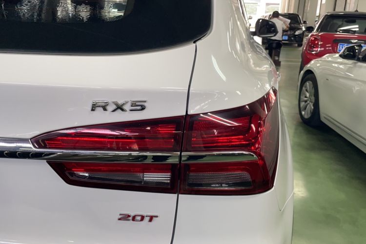 Used Roewe RX5 2017 20T Two-Wheel Drive Automatic Internet Elite Edition Right Rear Taillight