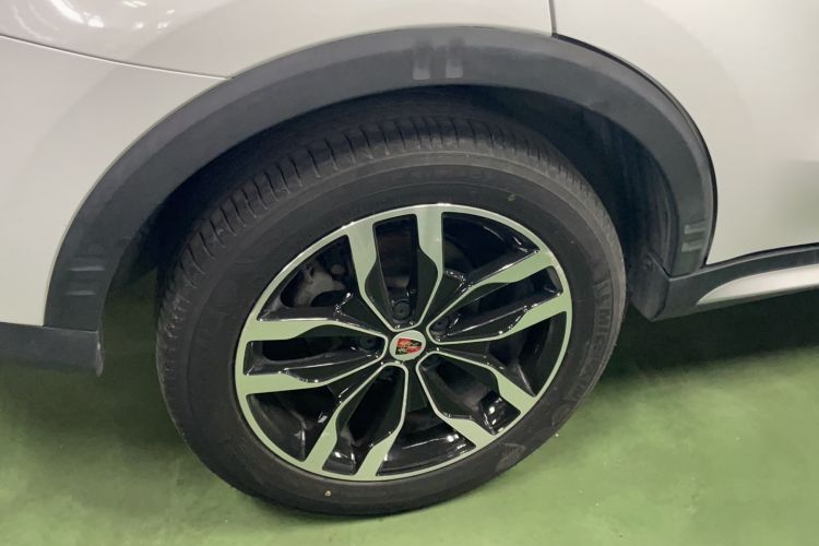 Used Roewe RX5 2017 20T Two-Wheel Drive Automatic Internet Elite Edition Right Rear Wheel Hub