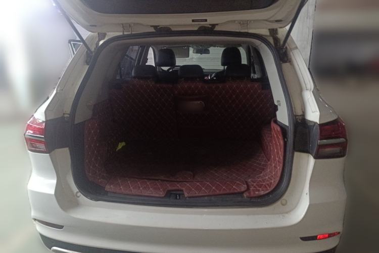 Used Roewe RX5 2017 20T Two-Wheel Drive Automatic Internet Elite Edition Trunk
