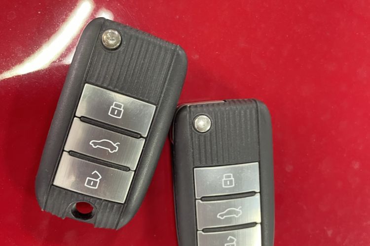Used Roewe RX5 2017 20T Two-Wheel Drive Automatic Internet Elite Edition Vehicle Key