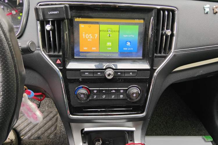 Used Roewe RX5 2018 20T Two-Wheel Drive Manual Flagship Edition Audio And AC Panel