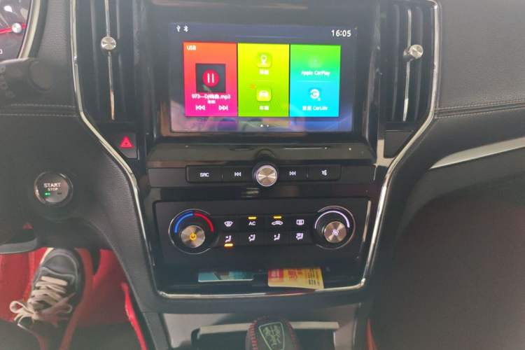 Used Roewe RX5 2018 20T Two-Wheel Drive Automatic Flagship Edition Audio And AC Panel