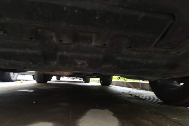 Used Roewe RX5 2018 20T Two-Wheel Drive Manual Internet Smart Edition Chassis Front