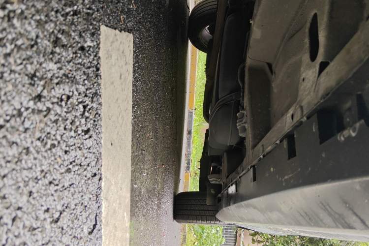 Used Roewe RX5 2018 20T Two-Wheel Drive Manual Flagship Edition Chassis Front Left