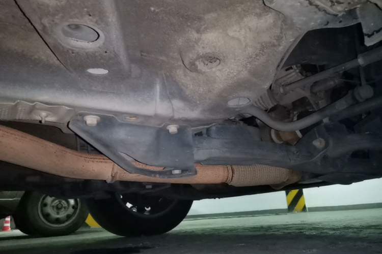 Used Roewe RX5 2018 20T Two-Wheel Drive Automatic Internet Smart Edition Chassis Front Right