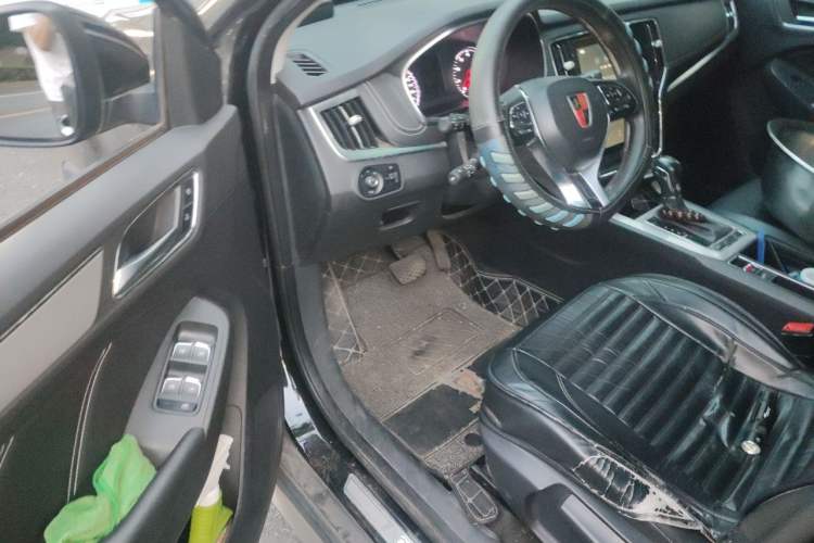 Used Roewe RX5 2018 20T Two-Wheel Drive Automatic Internet Smart Edition Driver Seat