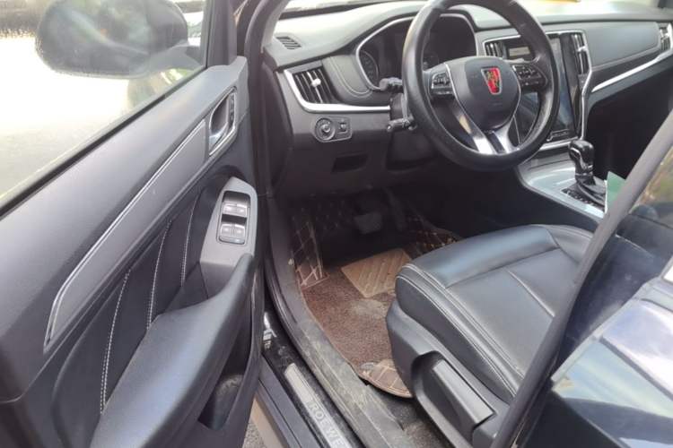 Used Roewe RX5 2018 20T Two-Wheel Drive Automatic Internet Smart Edition Driver Seat