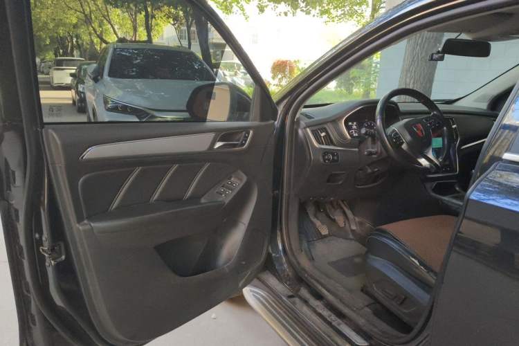 Used Roewe RX5 2018 20T Two-Wheel Drive Manual Internet Elite Edition Driver Seat